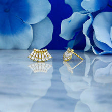 Load image into Gallery viewer, Single (Half Pair) 18k Solid Gold Genuine Natural Baguette and Round Diamond Fan Ear Climber