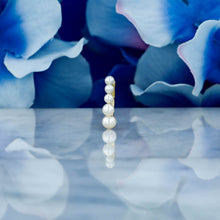 Load image into Gallery viewer, Single (Half Pair) 14k Gold Genuine Pearl Graduated Non-Pierced Ear Cuff in White Yellow or Rose Gold for Women or Girls