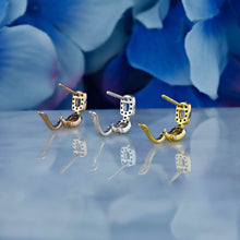 Load image into Gallery viewer, Single (Half Pair) 18k Solid Gold Genuine Natural Diamond Link Design Huggy Hoop Earring