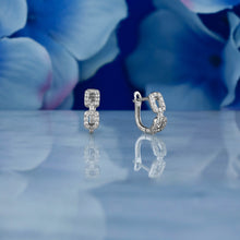 Load image into Gallery viewer, Single (Half Pair) 18k Solid Gold Genuine Natural Diamond Link Design Huggy Hoop Earring