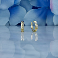 Load image into Gallery viewer, Single (Half Pair) 14k Solid Gold Natural Diamond Pyramid Design Non-Pierced Ear Cuff