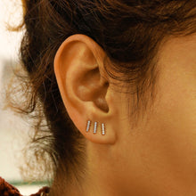 Load image into Gallery viewer, Single (Half Pair) 18k Solid Gold Natural Diamond Bar Line Earrings