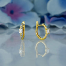 Load image into Gallery viewer, Single (Half Pair) 18k Solid Gold Natural Diamond Baguette Center Huggy Hoop Earrings