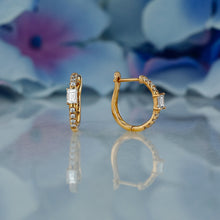 Load image into Gallery viewer, Single (Half Pair) 18k Solid Gold Natural Diamond Baguette Center Huggy Hoop Earrings