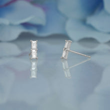 Load image into Gallery viewer, Single (Half Pair) 18k Solid Gold Diamond Double Baguette Bar Earring Stud Climber Crawler