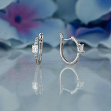 Load image into Gallery viewer, Single (Half Pair) 18k Solid Gold Natural Diamond Baguette Center Huggy Hoop Earrings