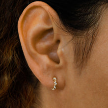 Load image into Gallery viewer, Single (Half Pair) 18k Solid Gold Natural Diamond Pavé Twist Rope Huggy Hoop Earring