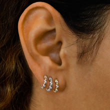 Load image into Gallery viewer, Single (Half Pair) 18k Solid Gold Natural Diamond Pavé Twist Rope Huggy Hoop Earring