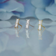 Load image into Gallery viewer, Single (Half Pair) 18k Solid Gold Diamond Double Baguette Bar Earring Stud Climber Crawler