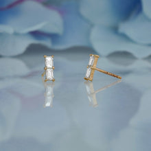 Load image into Gallery viewer, Single (Half Pair) 18k Solid Gold Diamond Double Baguette Bar Earring Stud Climber Crawler