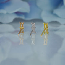 Load image into Gallery viewer, Single (Half Pair) 18k Solid Gold Diamond Double Baguette Bar Earring Stud Climber Crawler