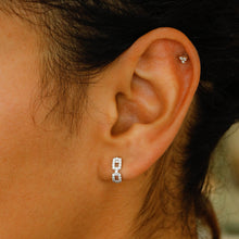 Load image into Gallery viewer, Single (Half Pair) 18k Solid Gold Genuine Natural Diamond Link Design Huggy Hoop Earring
