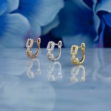 Load image into Gallery viewer, Single (Half Pair) 18k Solid Gold Genuine Natural Diamond Link Design Huggy Hoop Earring
